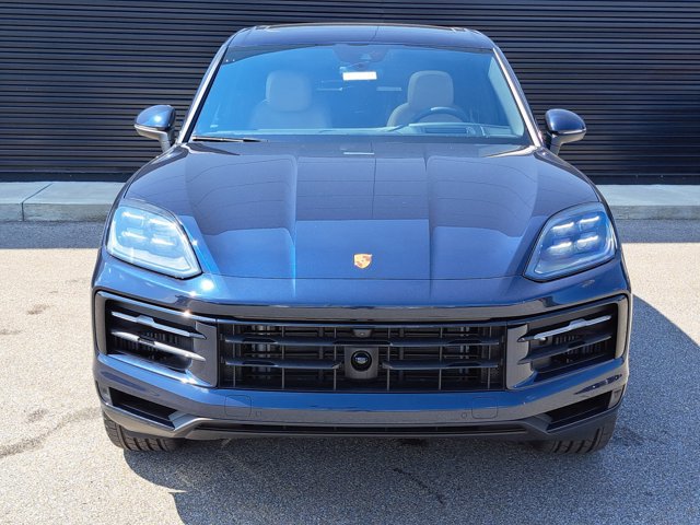 Used 2025 Porsche Cayenne image 10