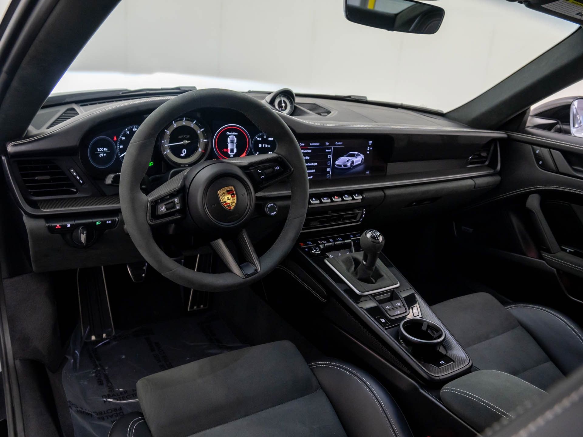 Certified 2024 Porsche 911 Carrera GTS image 11