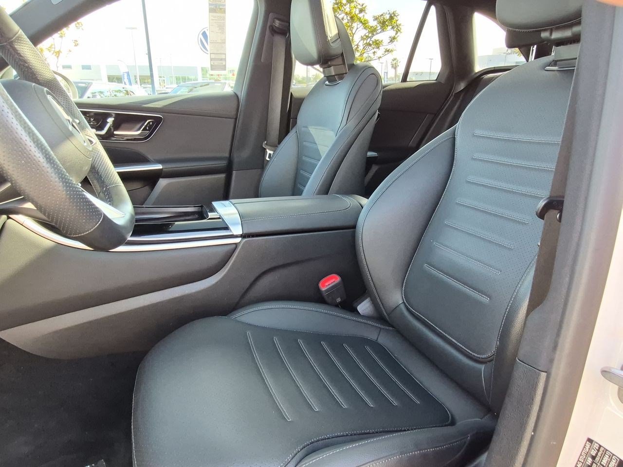 Used 2025 Mercedes-Benz GLC 350e 4MATIC image 20
