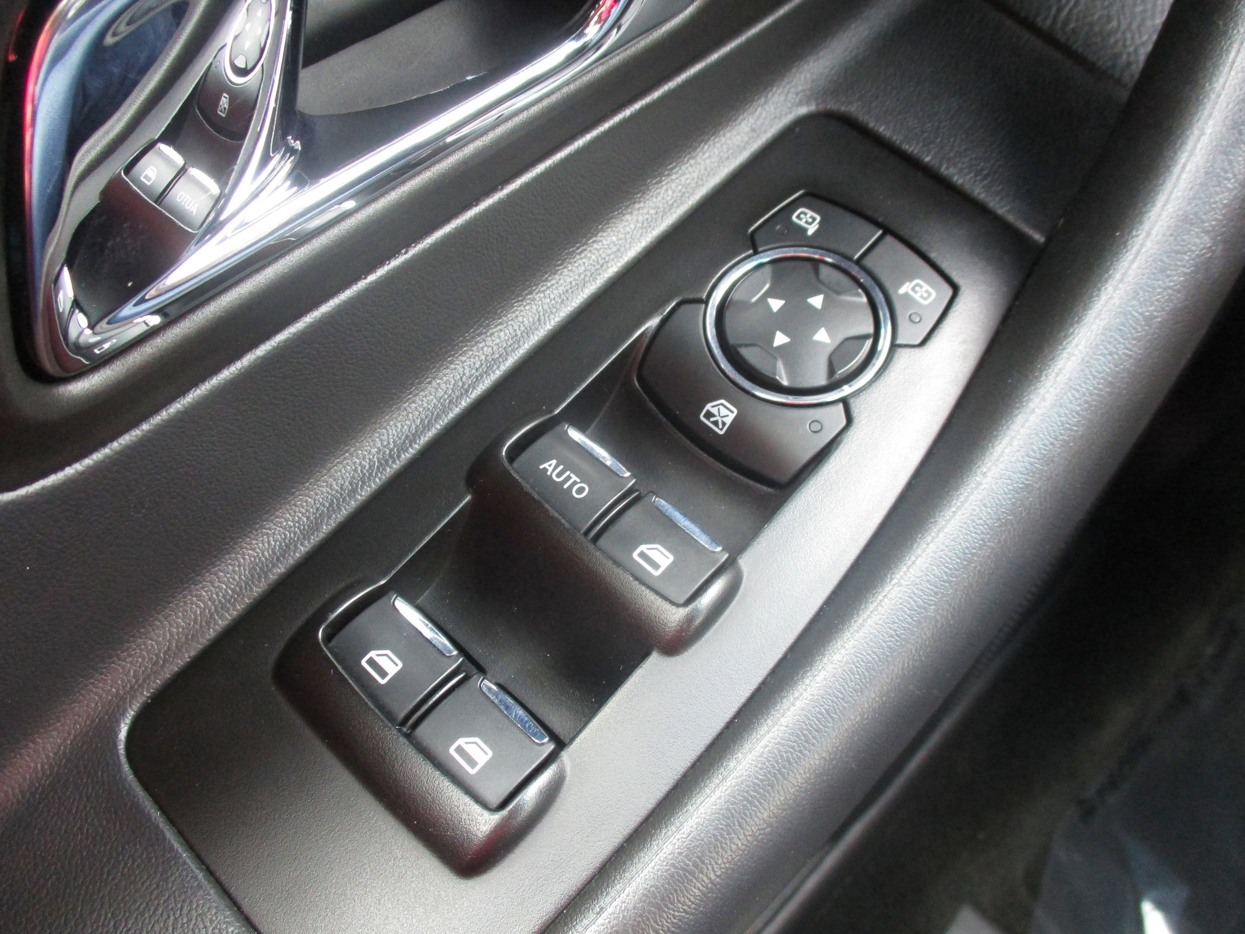 Used 2016 Ford Taurus SEL w/ Equipment Group 201A FWD image 34