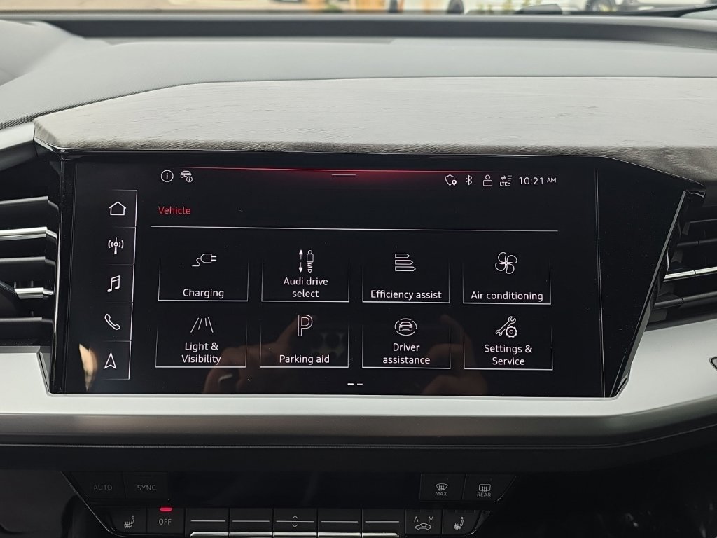 Used 2023 Audi Q4 e-tron Prestige AWD/4WD image 17