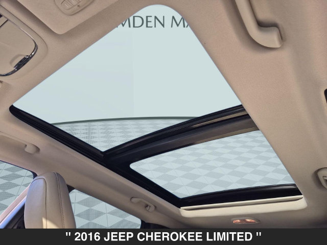Used 2016 Jeep Cherokee Limited AWD/4WD image 27