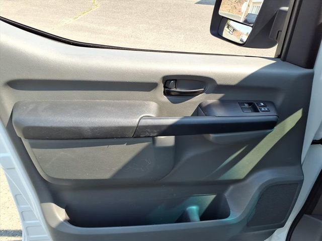 Used 2019 Nissan NV 2500 SV w/ Navigation Package image 16