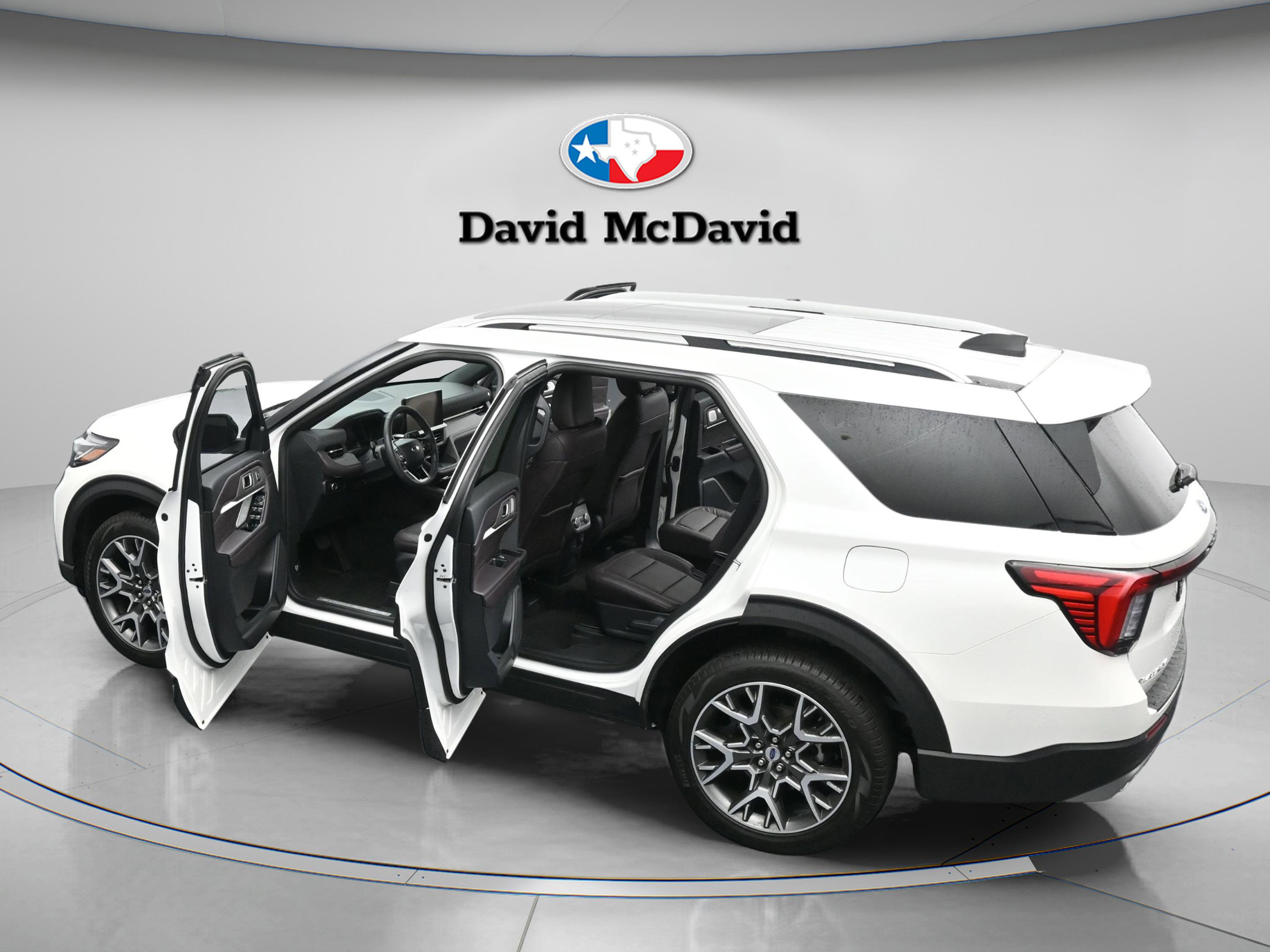 Used 2025 Ford Explorer Platinum w/ Ultimate Package image 48