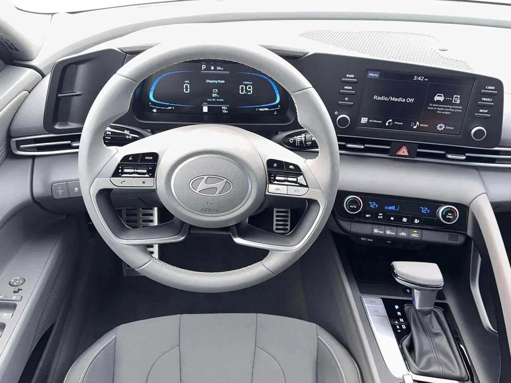 New 2026 Hyundai Elantra Sport image 34
