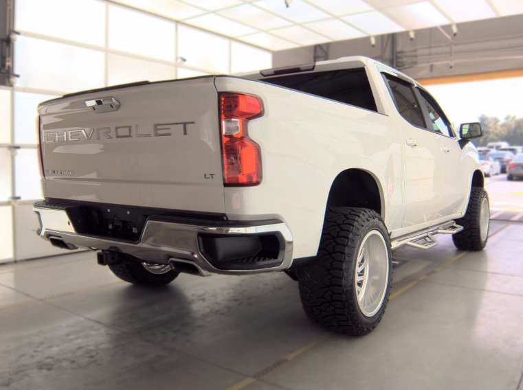 Used 2019 Chevrolet Silverado 1500 LT w/ All-Star Edition AWD/4WD image 2