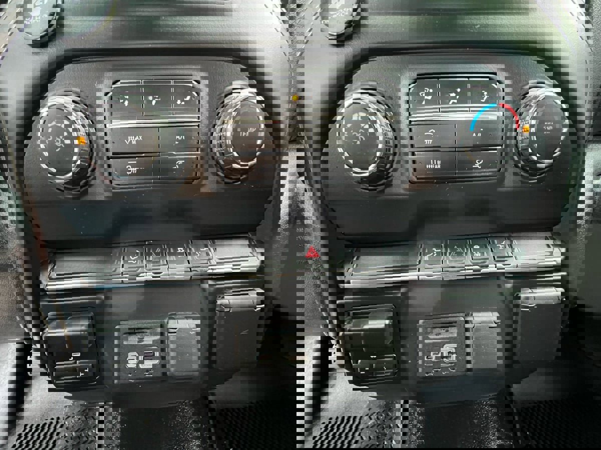 Used 2020 Chevrolet Silverado 2500 W/T w/ WT Convenience Package image 22