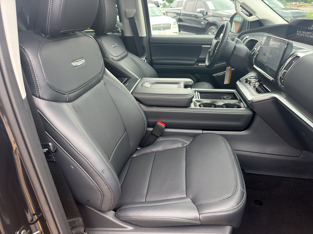 New 2026 Ford Expedition Platinum w/ Driver's Package AWD/4WD image 11