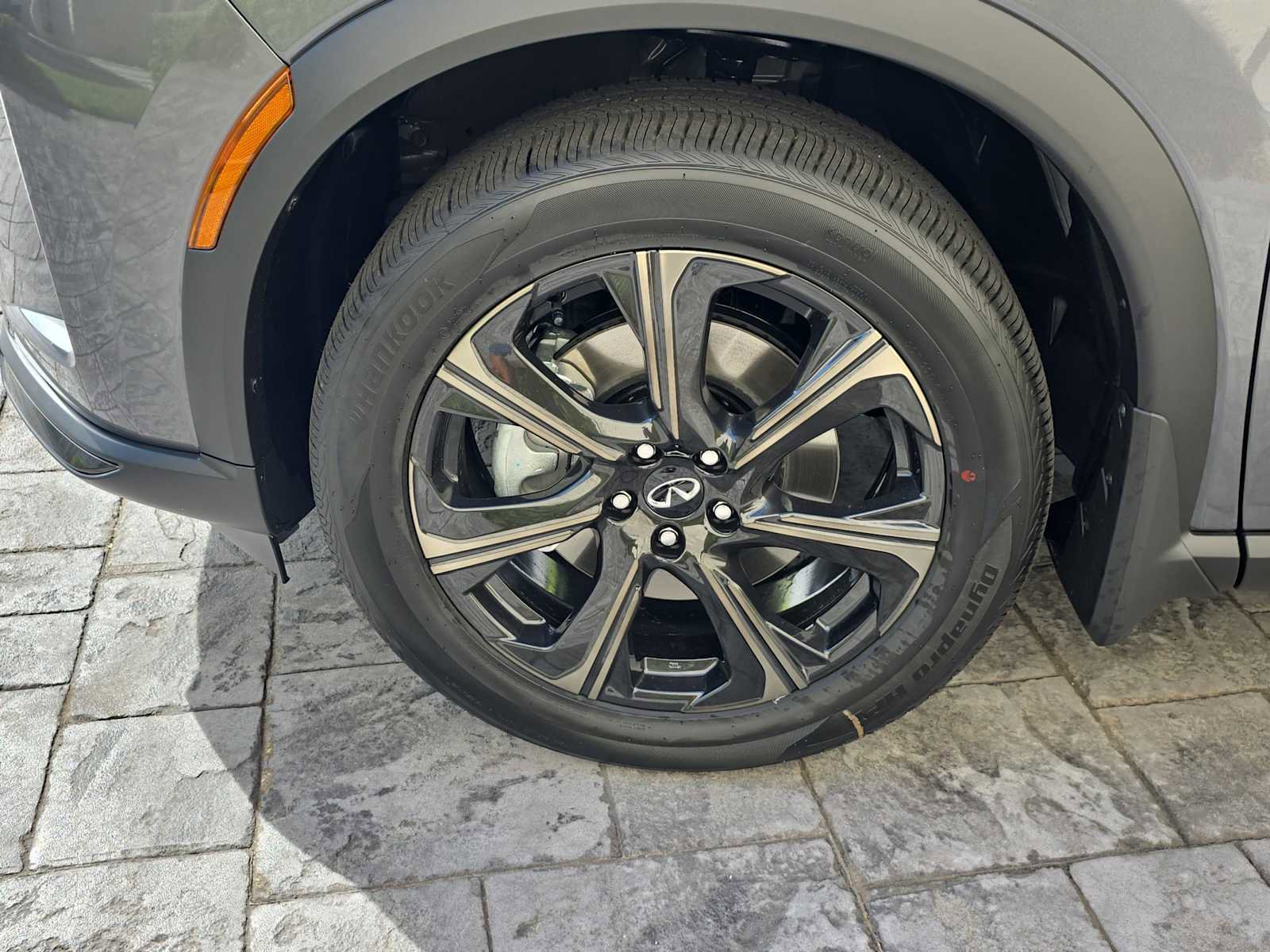 New 2026 INFINITI QX60 Autograph w/ Dark Cargo Package image 10