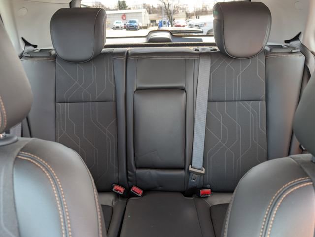 Used 2022 Chevrolet Trax LT w/ LT Convenience Package image 16