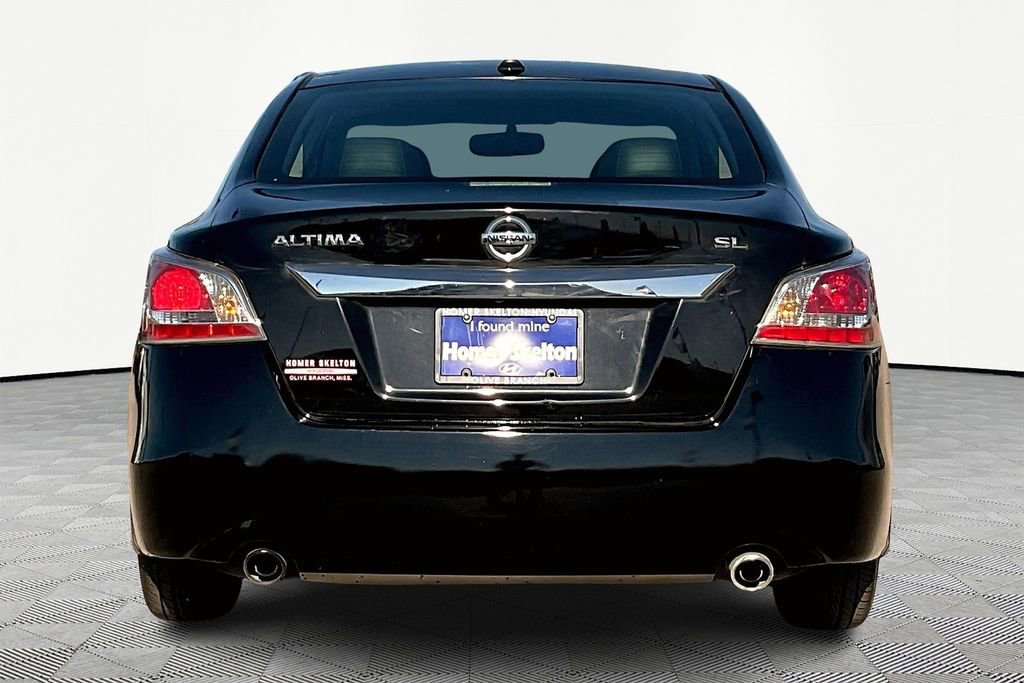 Used 2015 Nissan Altima 2.5 SL w/ Moonroof Package image 4