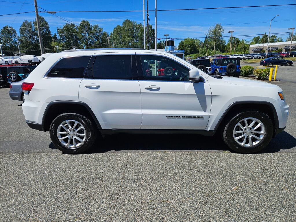Used 2021 Jeep Grand Cherokee Laredo w/ Protech Group AWD/4WD image 6