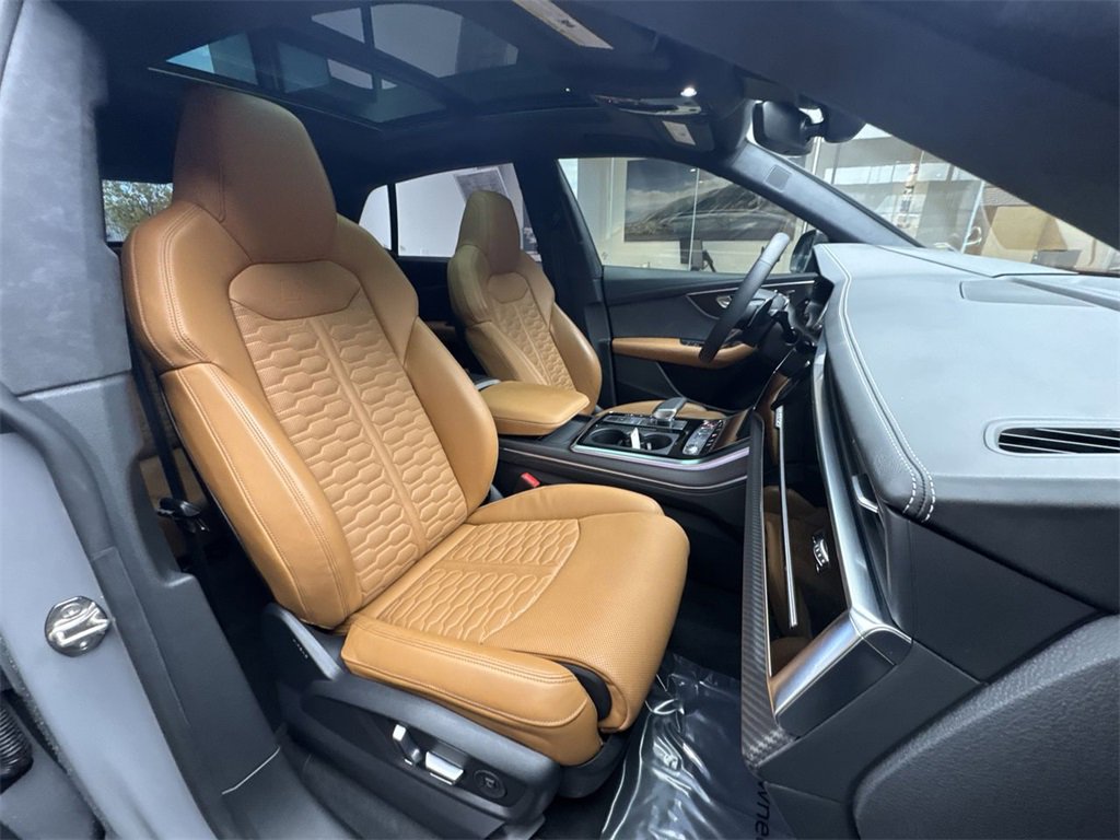 Used 2024 Audi RS Q8 w/ Black Optic Package image 27