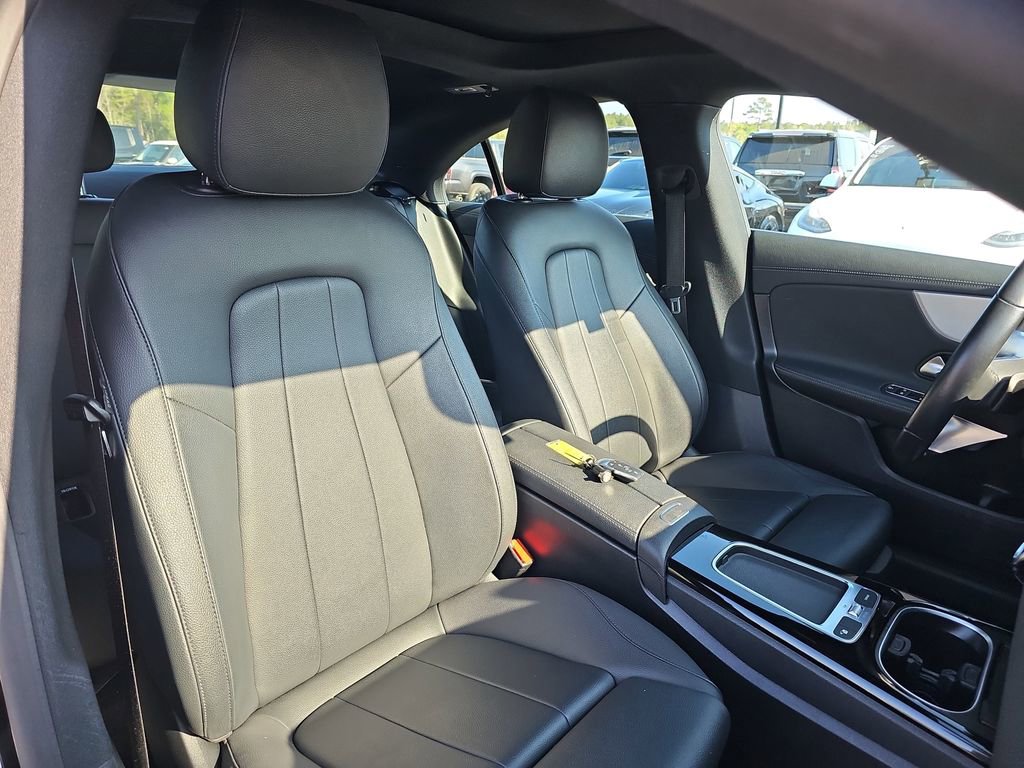 Used 2025 Mercedes-Benz CLA 250 image 13
