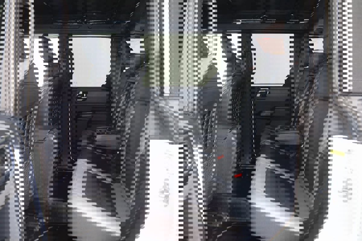 Used 2024 Ford Bronco Black Diamond w/ Sasquatch Package image 52