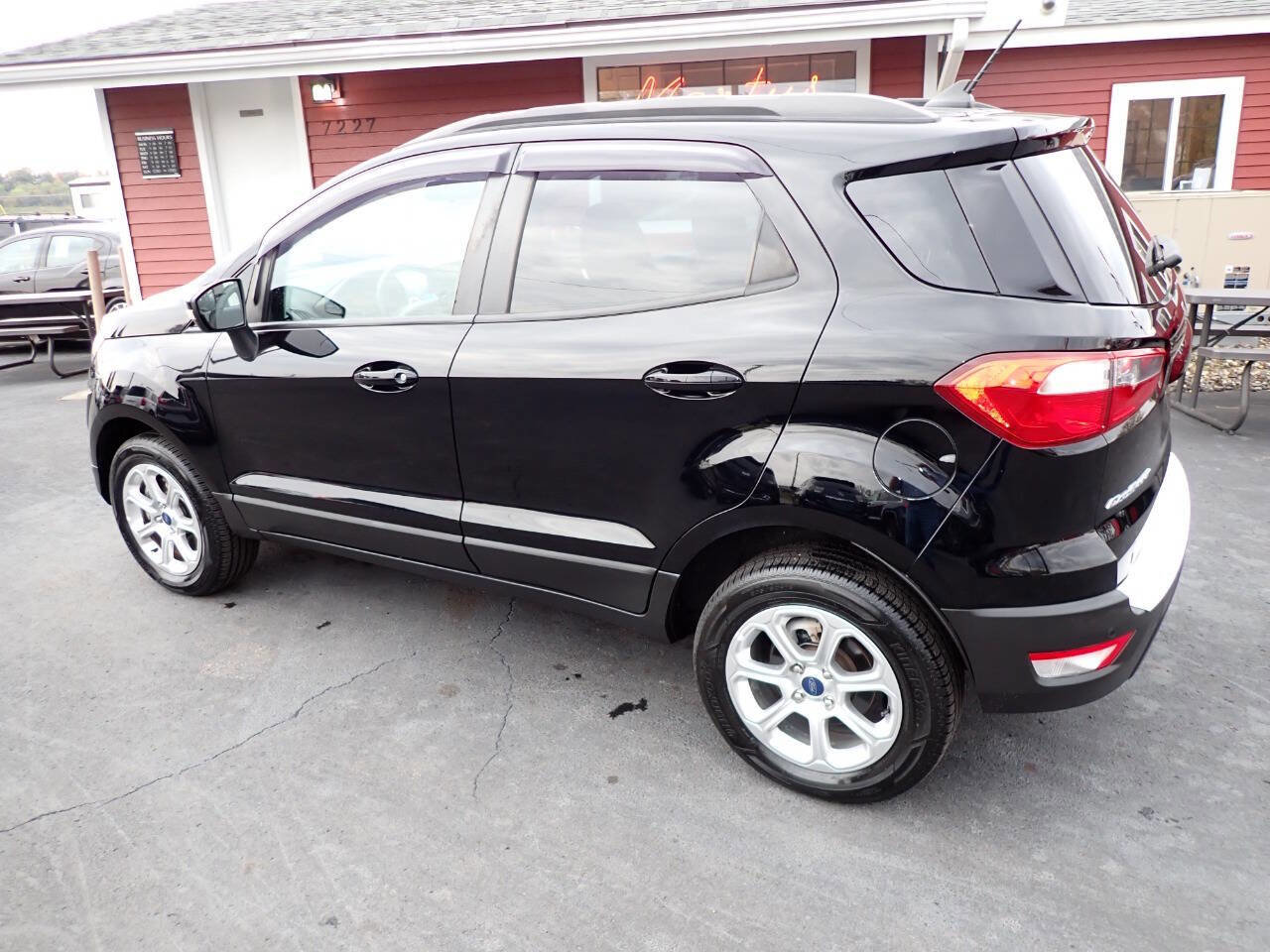 Used 2019 Ford EcoSport SE image 4