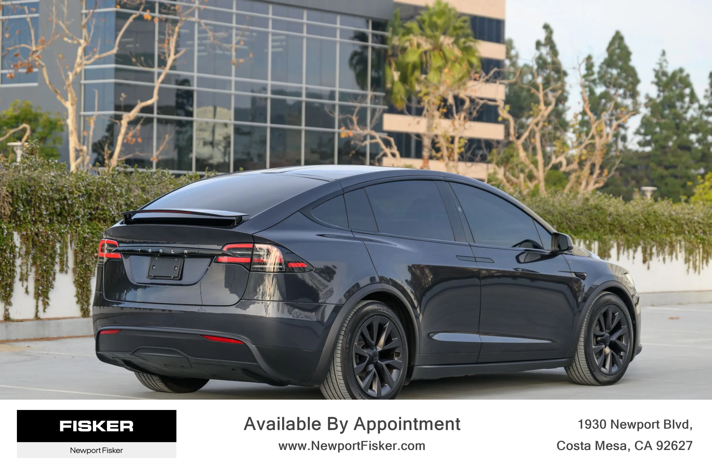 Used 2024 Tesla Model X image 8