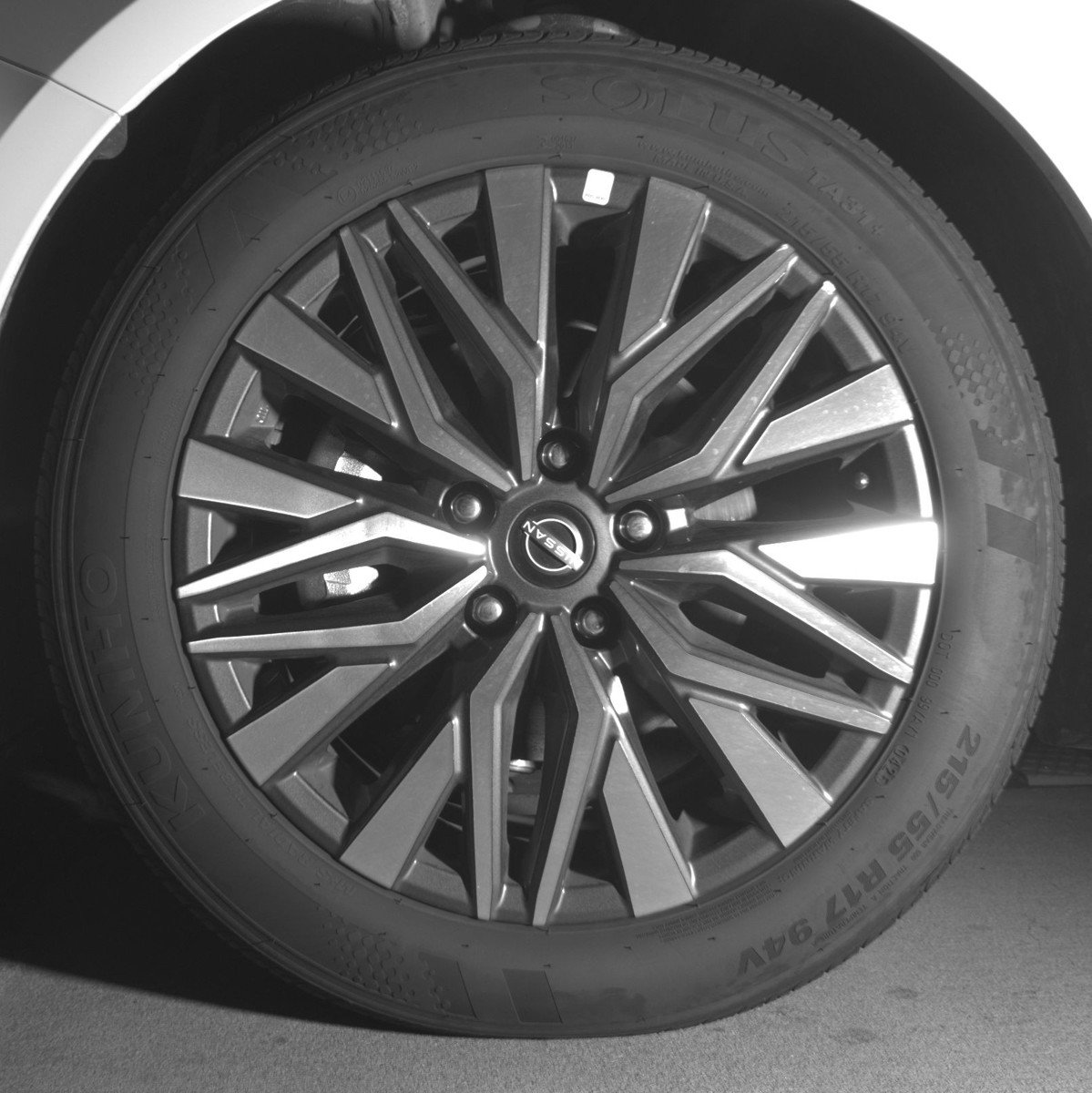 Used 2025 Nissan Altima 2.5 SV image 12