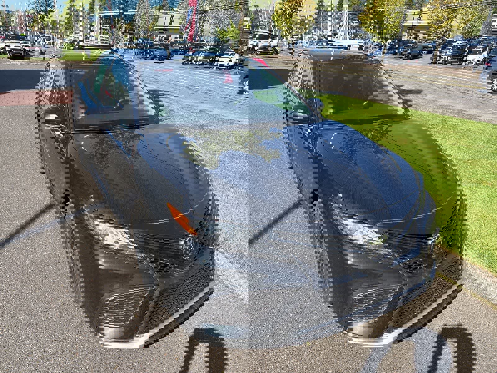 Used 2022 Toyota Camry XSE FWD image 3