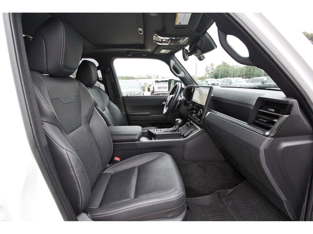 Used 2024 Lexus GX 550 w/ Accessory Package (2T) AWD/4WD image 30