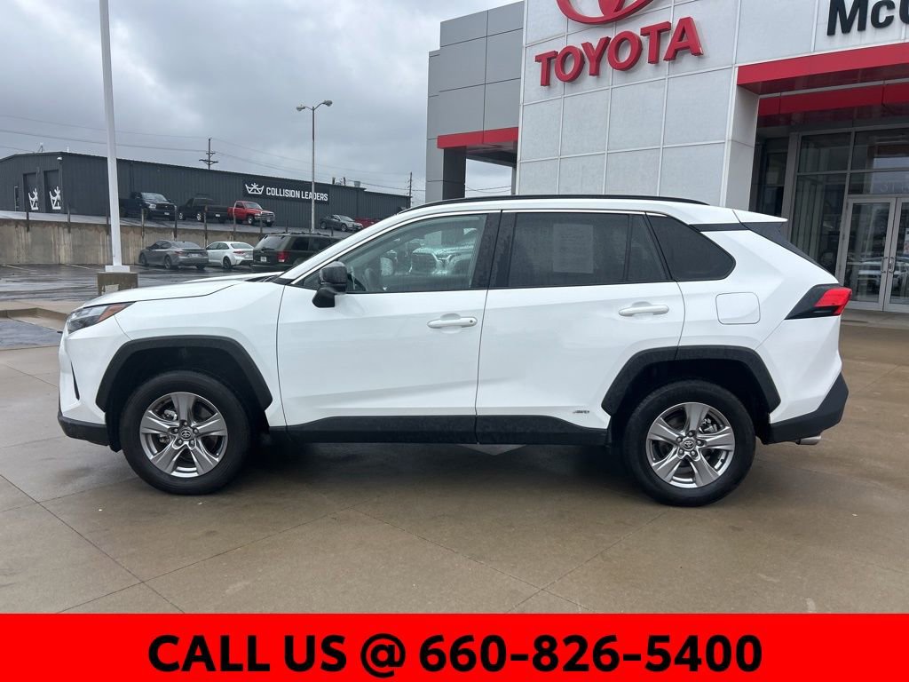Used 2025 Toyota RAV4 LE AWD/4WD image 15