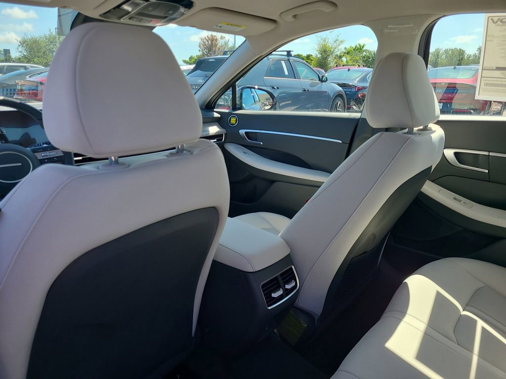 New 2025 Hyundai Sonata SEL image 7
