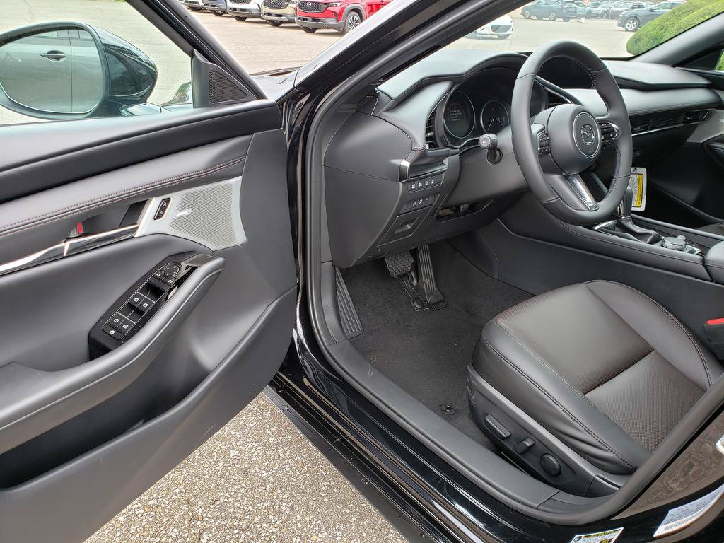 New 2026 MAZDA MAZDA3 Hatchback w/Premium Plus Pkg AWD/4WD image 6