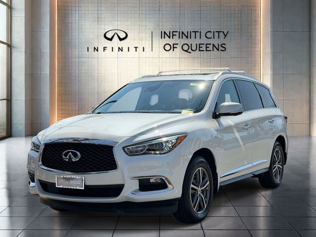 Used 2019 INFINITI QX60 Luxe w/ Essential Package AWD/4WD image 3