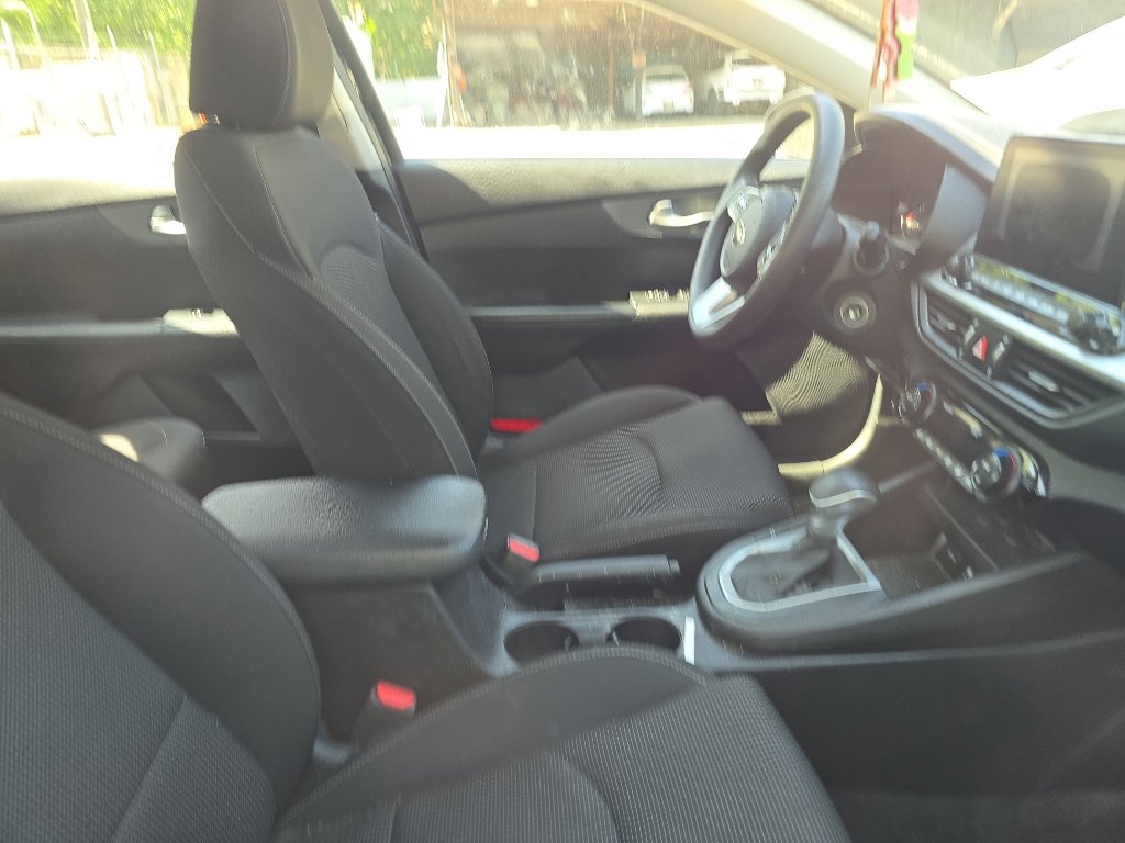 Used 2019 Kia Forte LXS FWD image 10