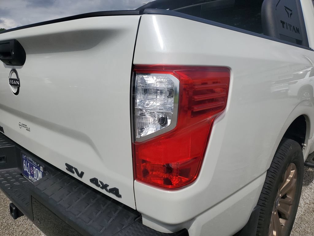 Certified 2024 Nissan Titan SV w/ SV Bronze Edition Package AWD/4WD image 16
