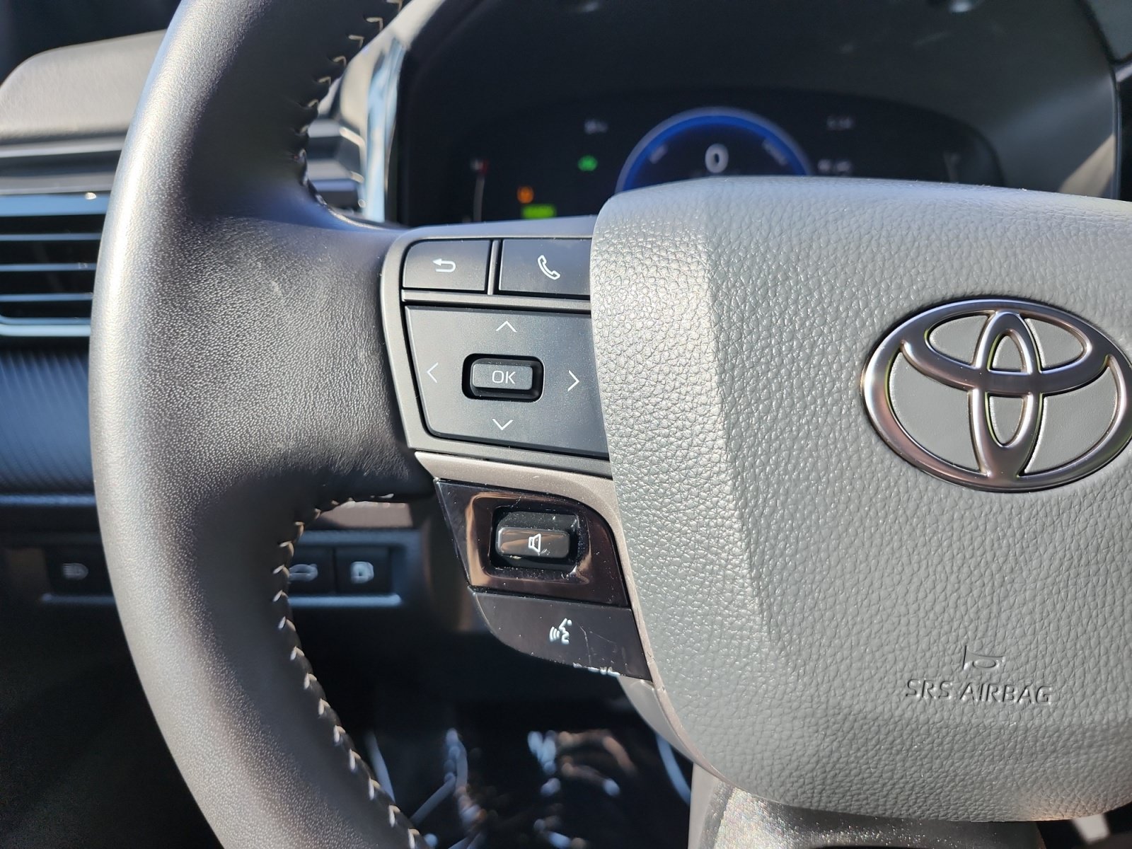 Used 2026 Toyota Camry SE FWD image 23