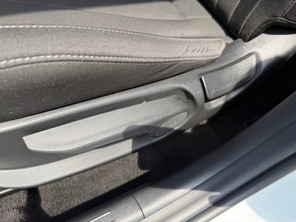 Certified 2024 Hyundai Elantra SEL FWD image 23