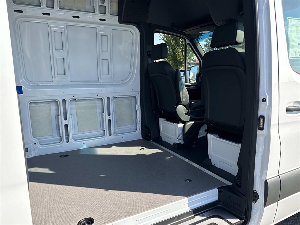 New 2025 Mercedes-Benz Sprinter 2500 image 12