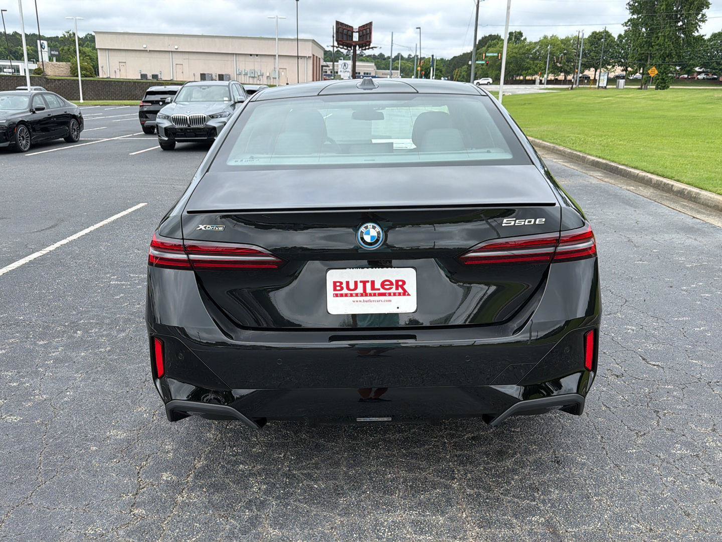 New 2027 BMW 550e xDrive w/ Executive Package AWD/4WD image 5