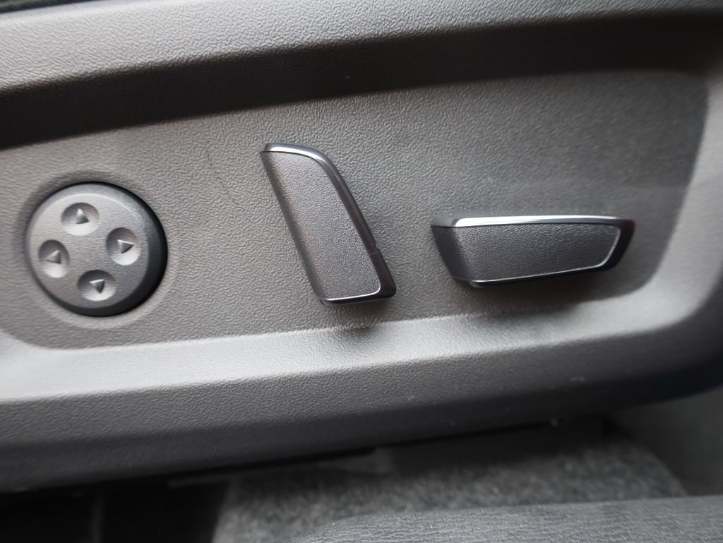 New 2025 Mitsubishi Outlander SEL image 14