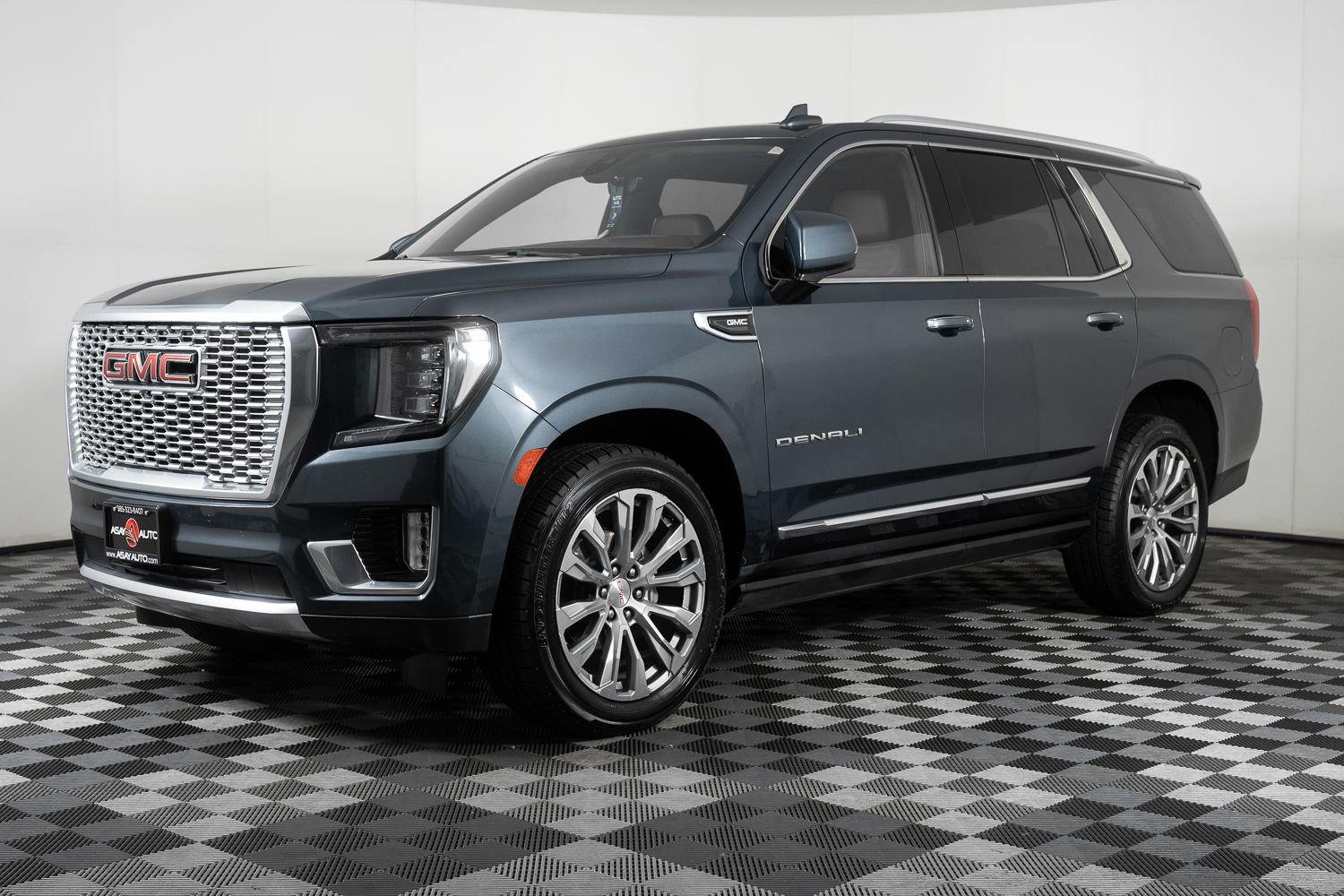 Used 2021 GMC Yukon Denali w/ Denali Premium Package