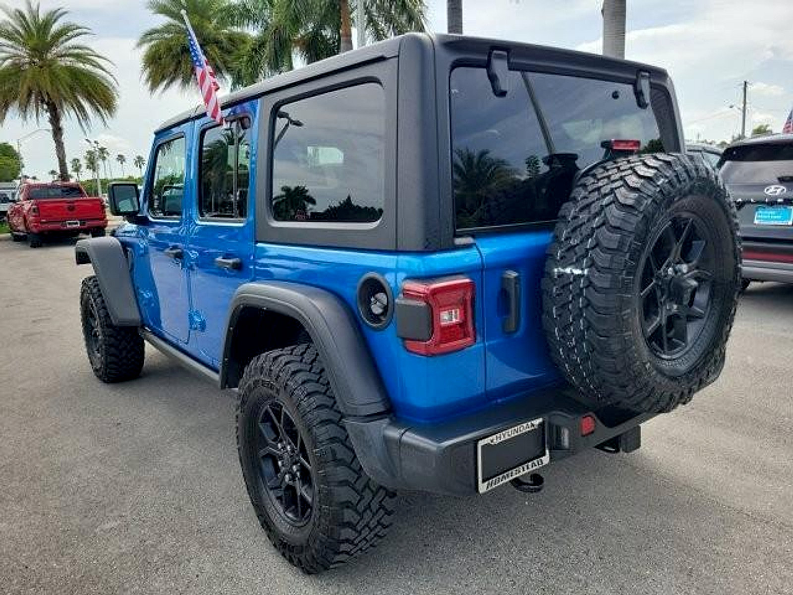 Used 2024 Jeep Wrangler Unlimited Sport AWD/4WD image 7
