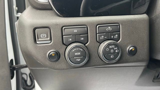 Used 2024 Chevrolet Silverado 3500 LT w/ Convenience Package image 15