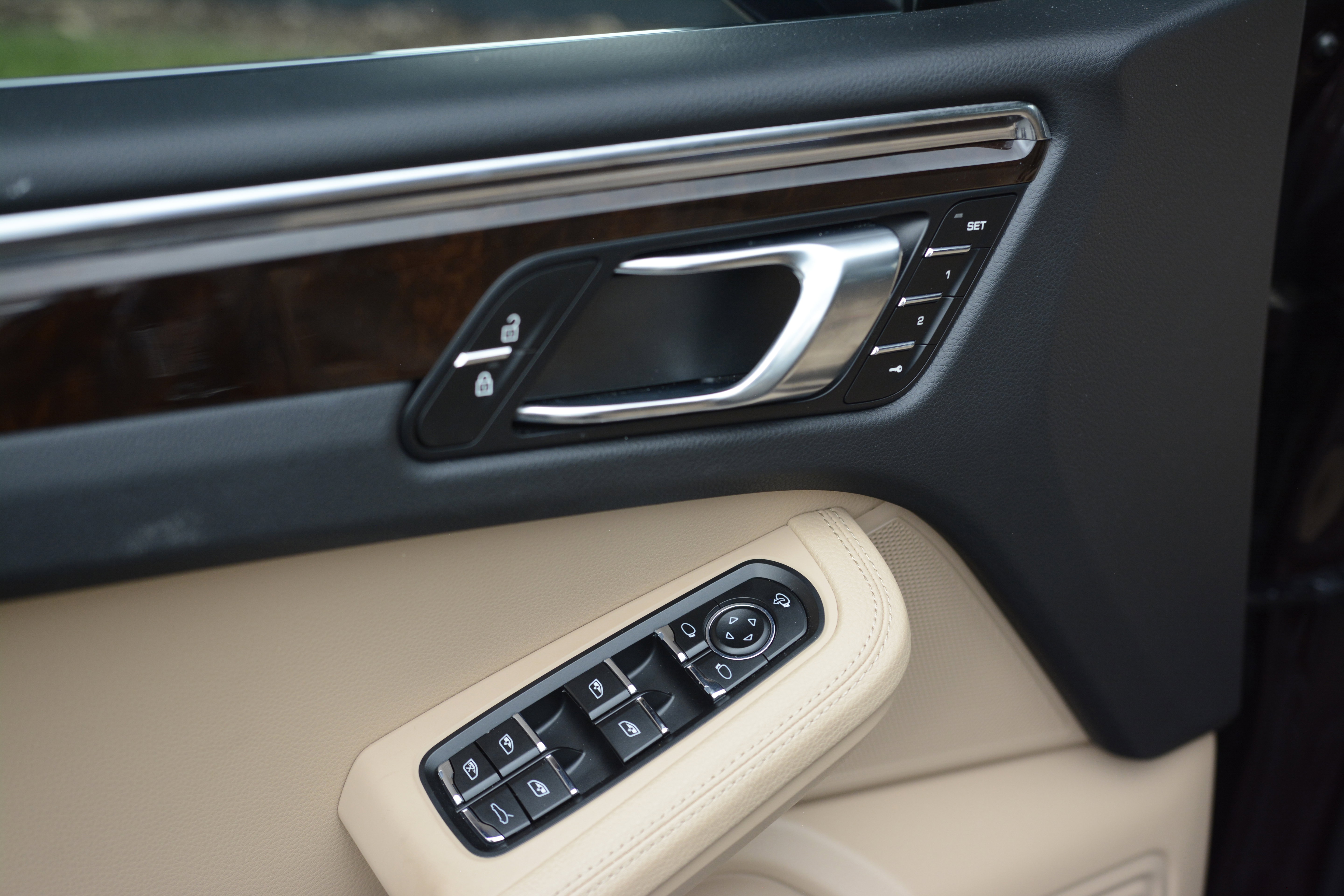Certified 2026 Porsche Macan AWD/4WD image 14