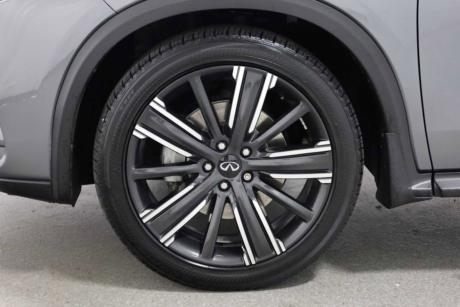 Used 2021 INFINITI QX50 Luxe w/ Appearance Package image 34