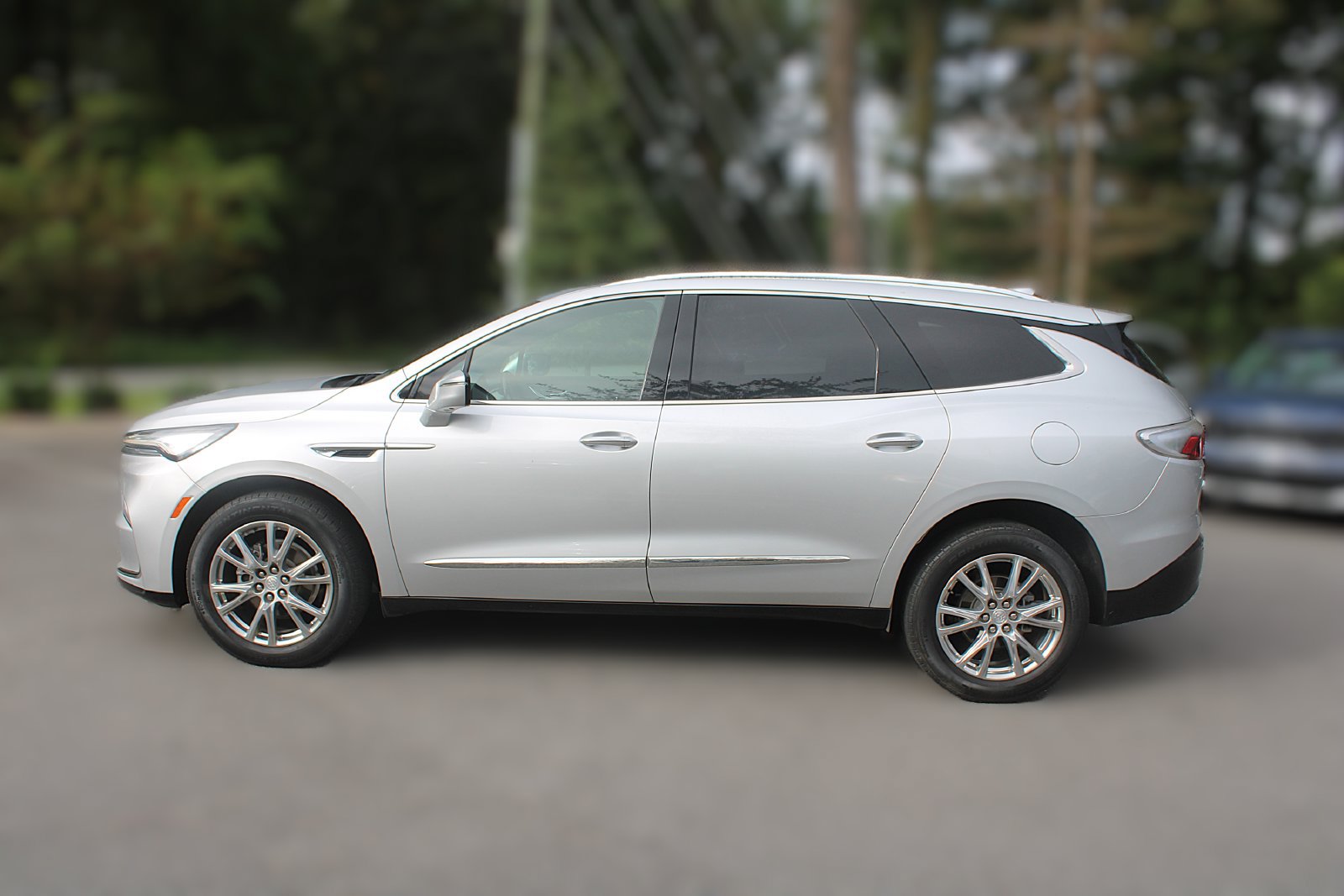Used 2022 Buick Enclave Premium FWD image 5