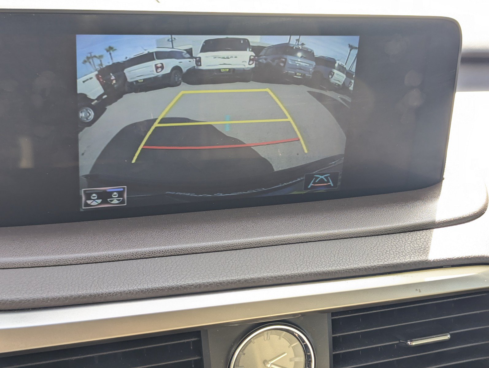 Used 2020 Lexus RX 450h AWD w/ Premium Package image 14