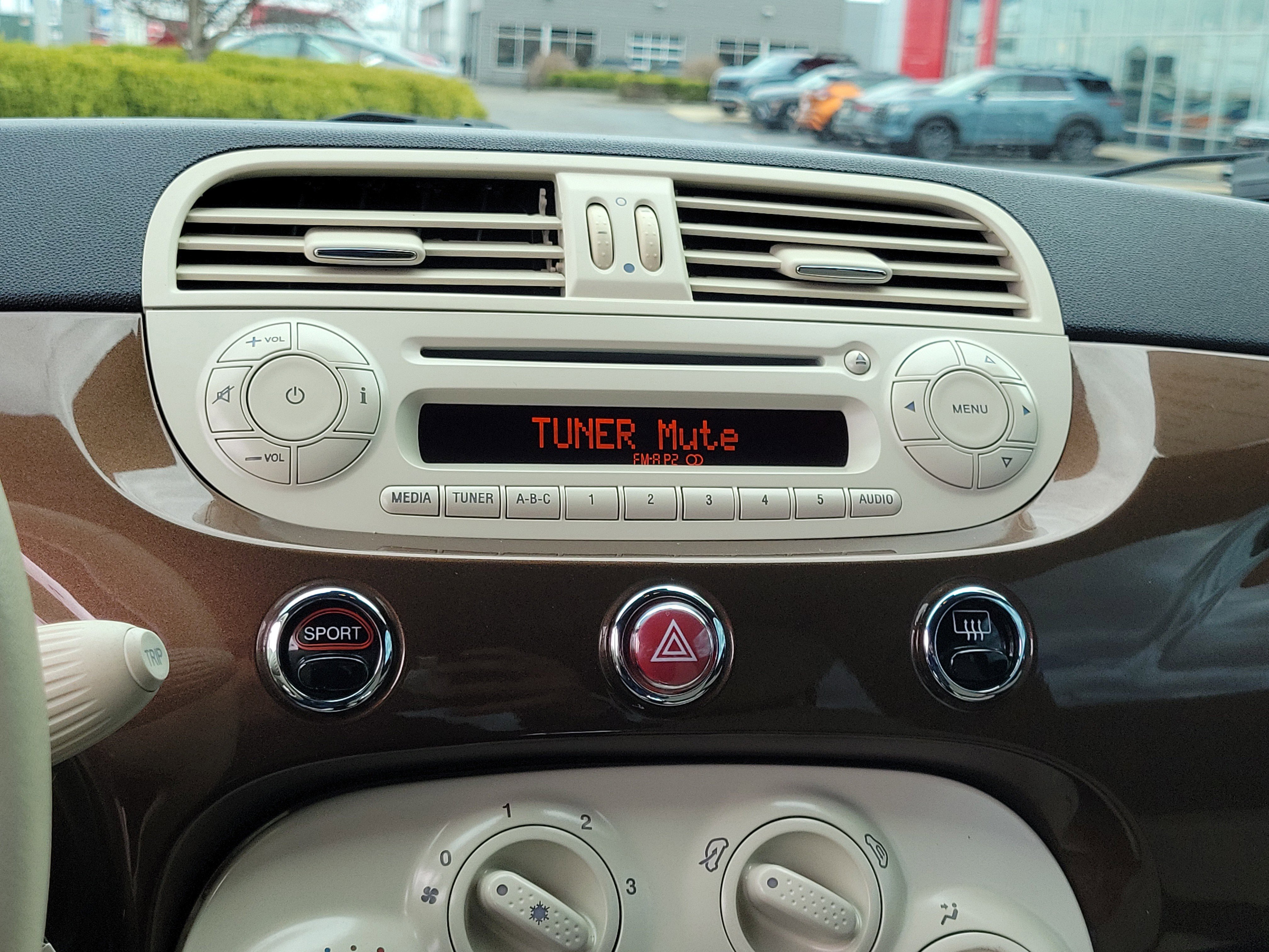 Used 2015 FIAT 500 Sport image 22