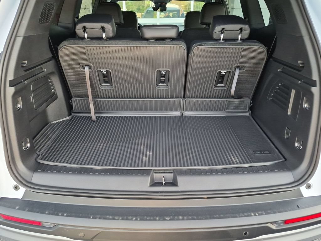 New 2027 GMC Acadia Elevation w/ Elevation Premium Package AWD/4WD image 25