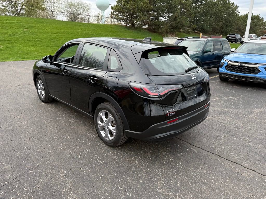 Used 2024 Honda HR-V LX image 2