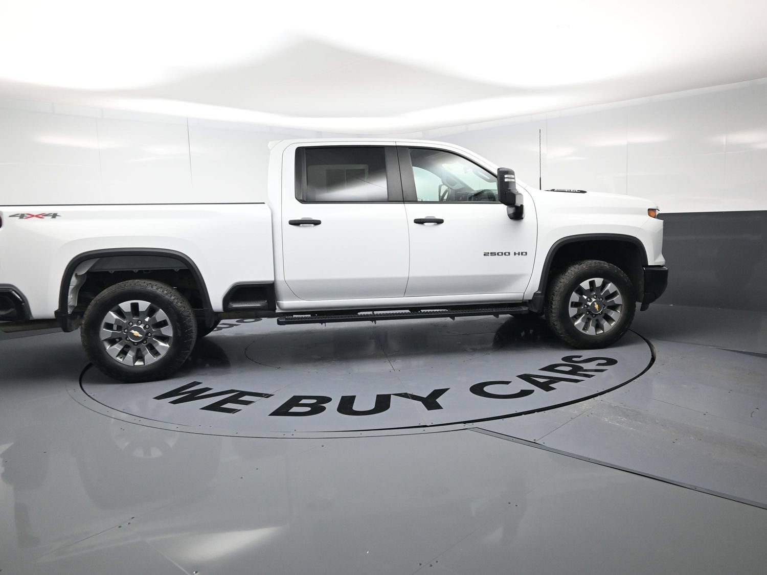 Used 2024 Chevrolet Silverado 2500 Custom w/ Custom Convenience Package AWD/4WD image 10