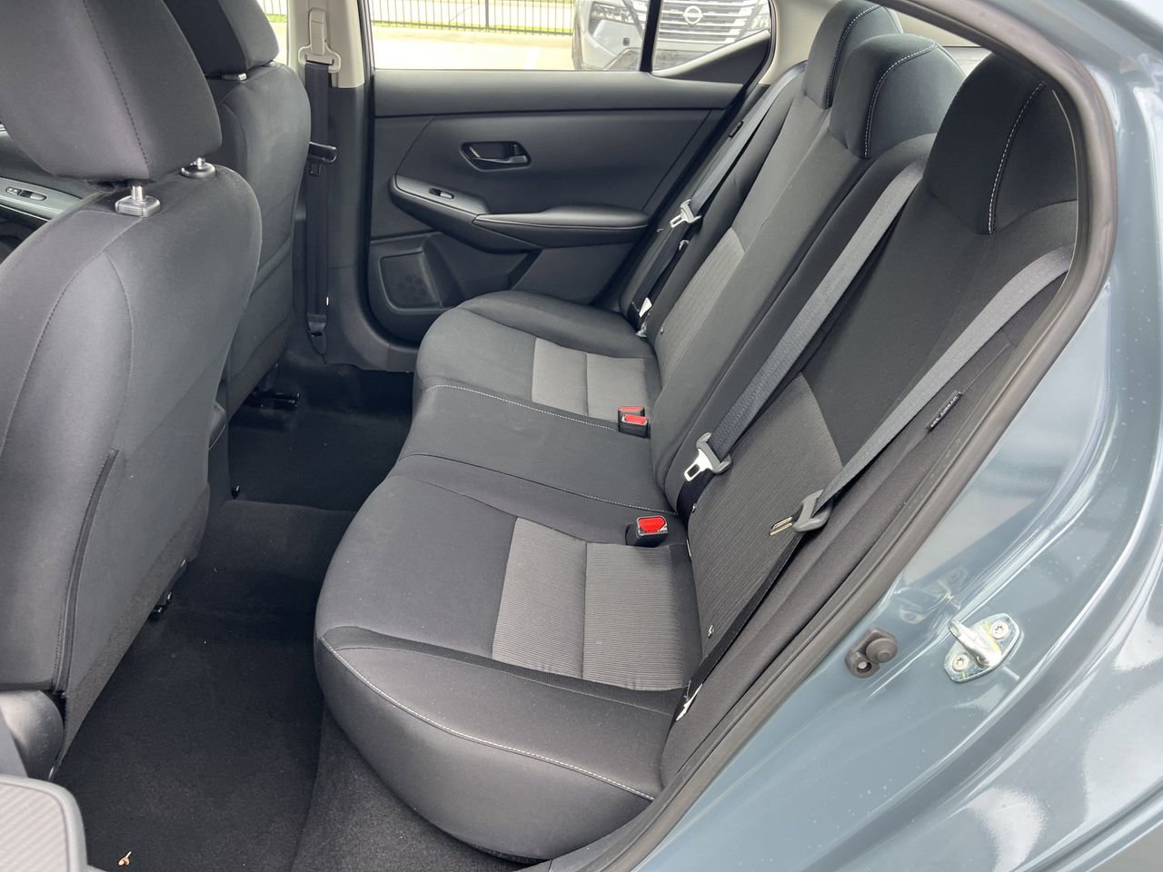 Used 2025 Nissan Sentra SV FWD image 9