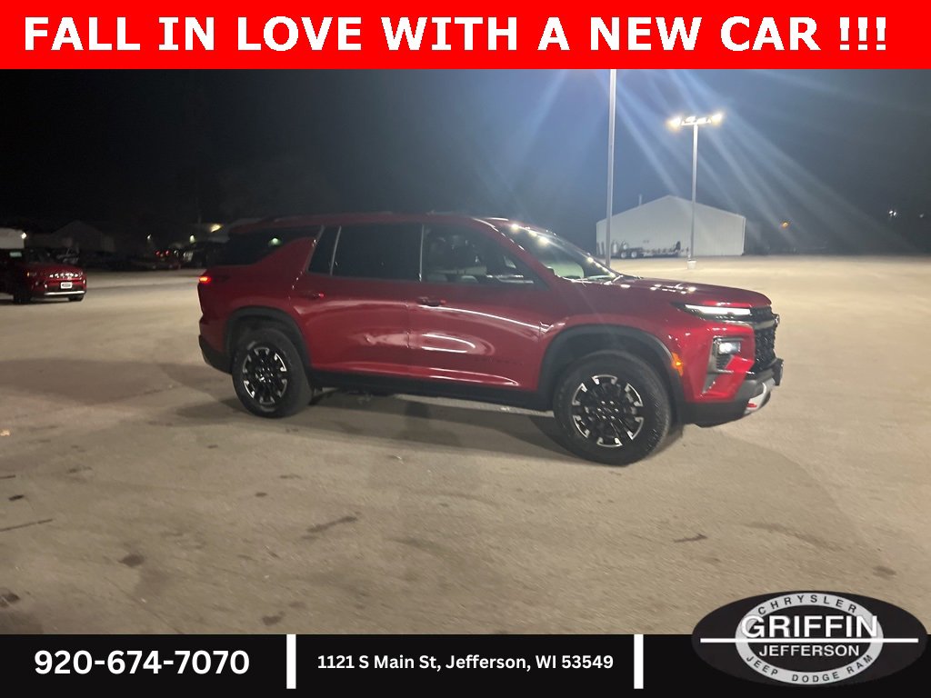 Used 2024 Chevrolet Traverse Z71 w/ Enhanced Driving Package image 8