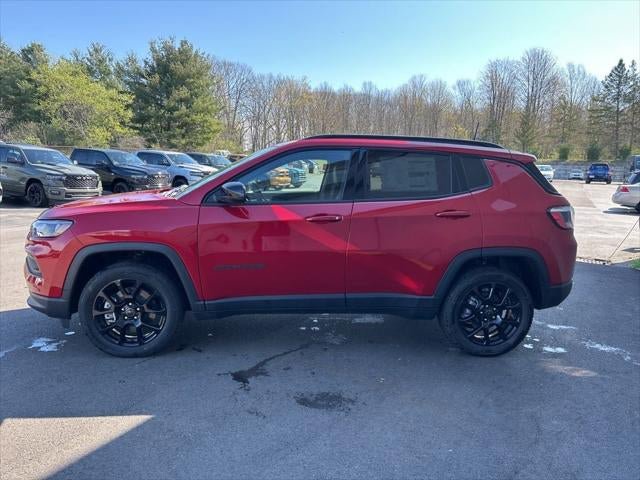 New 2026 Jeep Compass Latitude AWD/4WD image 30