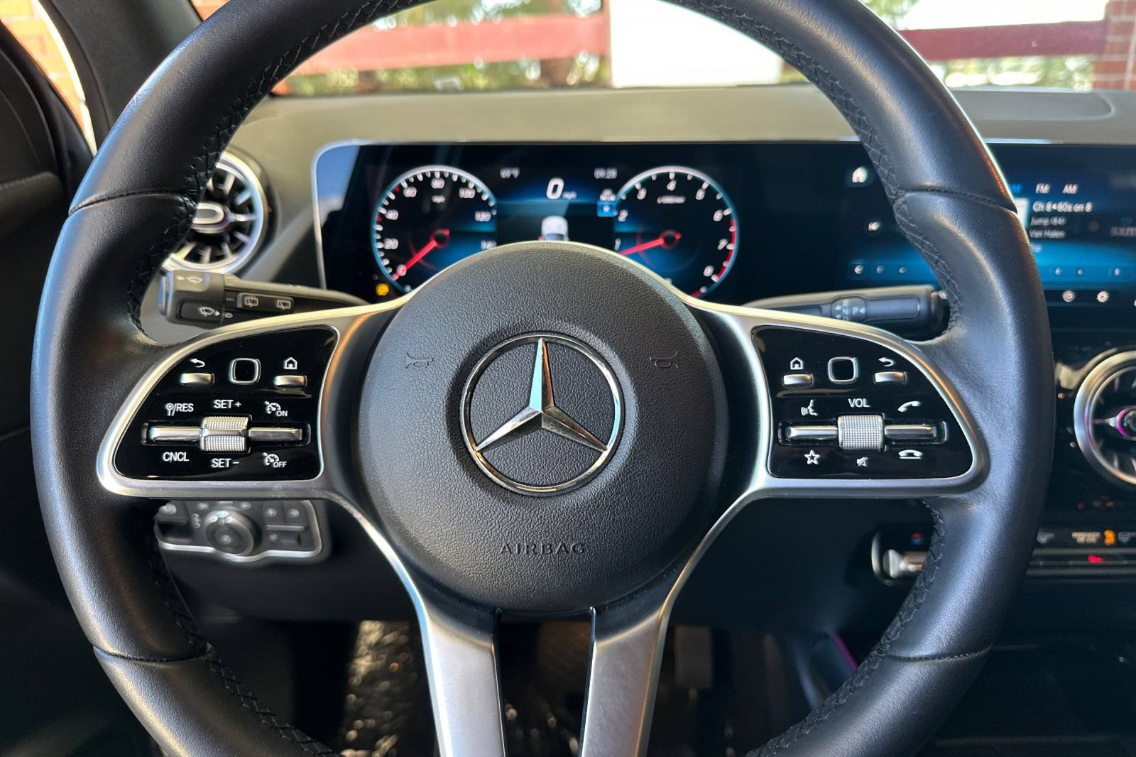 Certified 2023 Mercedes-Benz GLA 250 w/ Premium Package image 28